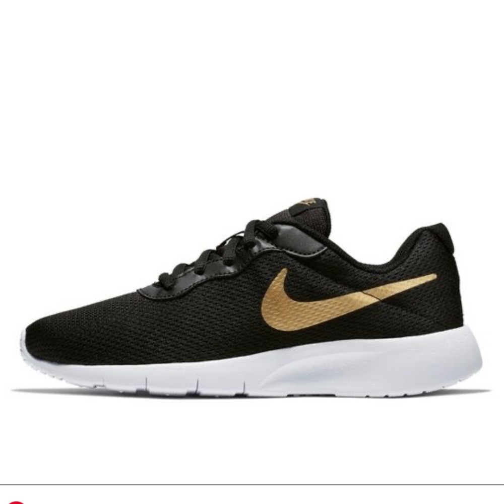 Brand new girls tanjun sneaker shoes